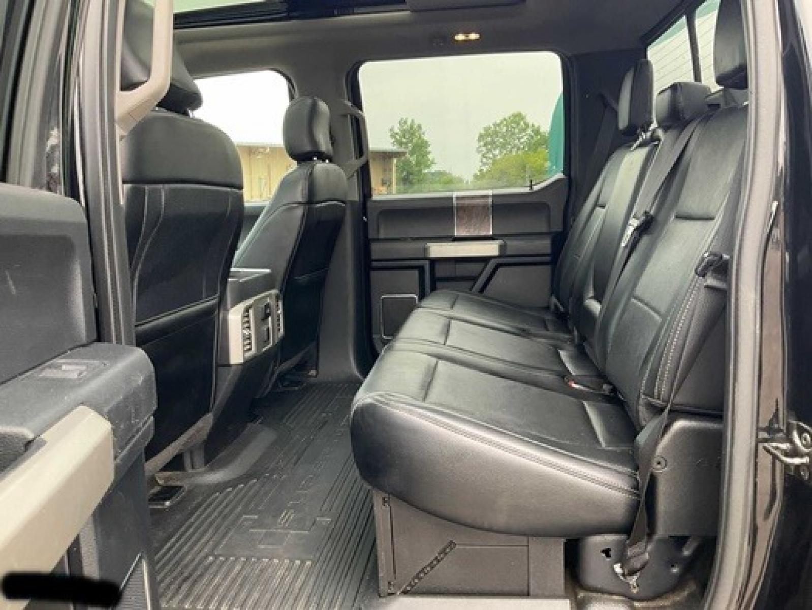 2017 Black /Black Ford F-350 SD Lariat Crew Cab Long Bed DRW 4WD (1FT8W3DT1HE) with an 6.7L V8 OHV 16V DIESEL engine, 6A transmission, located at 1725 US-68 N, Bellefontaine, OH, 43311, (937) 592-5466, 40.387783, -83.752388 - Photo #19