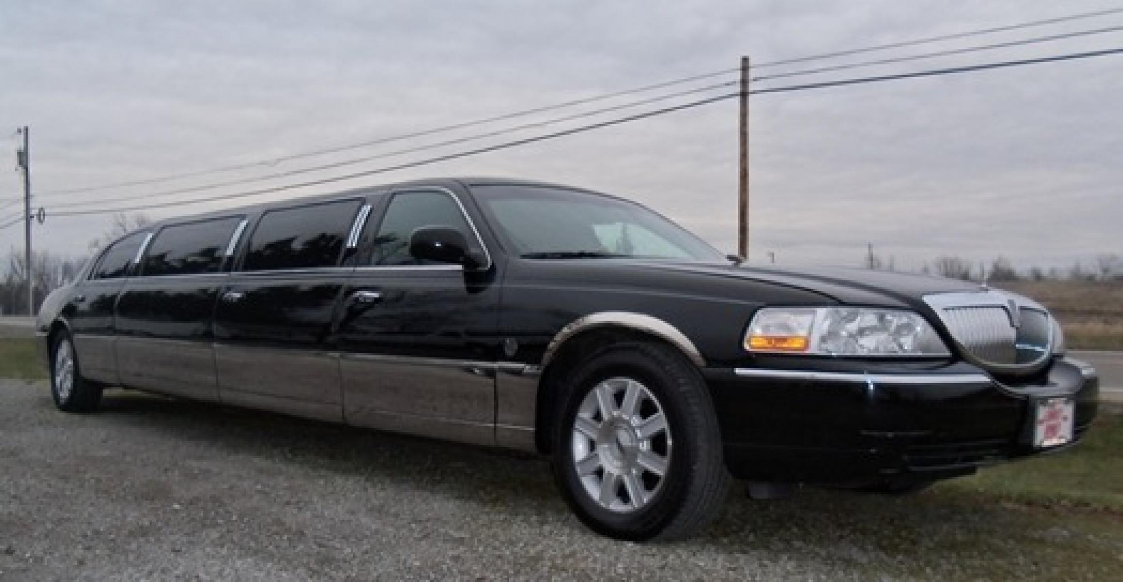 2006 Black Lincoln Town Car (1L1FM88W66Y) with an 4.6-Liter 8 Cylinder Engine engine, located at 1725 US-68 N, Bellefontaine, OH, 43311, (937) 592-5466, 40.387783, -83.752388 - 2006 LINCOLN 120” SUPER STRETCH “5DR”-FEDERAL LIMOUSINE, BLACK-black leather 3-Seat int., AM-FM-CD-DVD, 13” TV, power ports, mood lighting, electric divider, deluxe wood hideaway bar w-extra mini bar &glassware, ice-champagne wells front & rear controls, trash chute. Signature Chrome, 1 Own - Photo #2