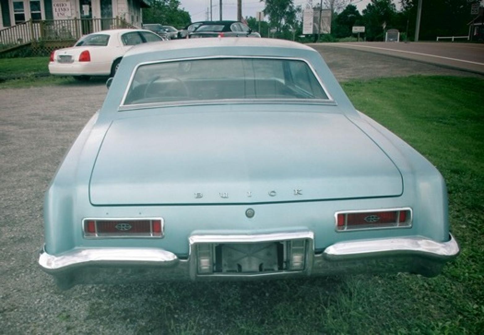 1963 Blue /Gray Buick Rivera (7J1103101) with an 425 V8 engine, Auto transmission, located at 1725 US-68 N, Bellefontaine, OH, 43311, (937) 592-5466, 40.387783, -83.752388 - 1963 BUICK RIVERA 2dr Optional 425ci V8 “Wildcat 465 Nail-head Motor”, Auto w/floor shift, Blue/Gray, AM Radio w/rear speaker, Remote Mirror control, PW, PS, PB, Burglar alarm, new tires. - Photo#4