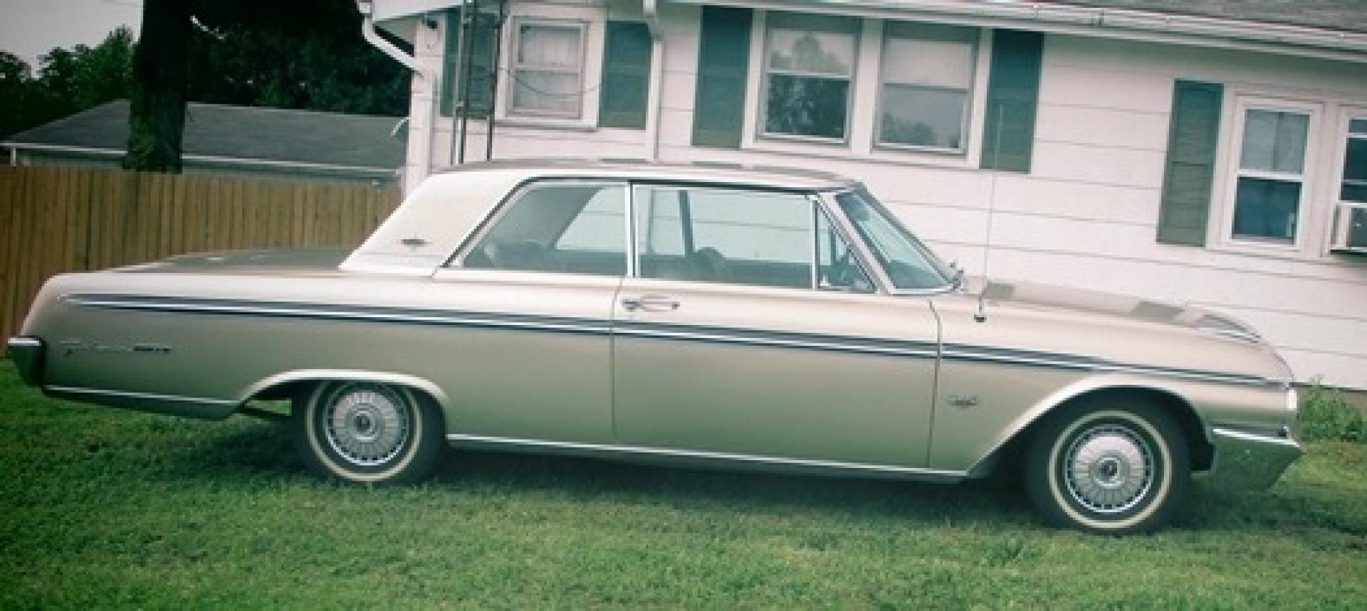 1962 Champagne /Gold Ford Galazie with an 352 V8 engine, Auto transmission, located at 1725 US-68 N, Bellefontaine, OH, 43311, (937) 592-5466, 40.387783, -83.752388 - 1962 FORD GALAXIE 500 “XL Edition” 2dr Hardtop, 352 V8, auto, Recent Champagne paint/Gold bucket seats/Console w/floor shift, AM radio, PS, new tires, - Photo#2