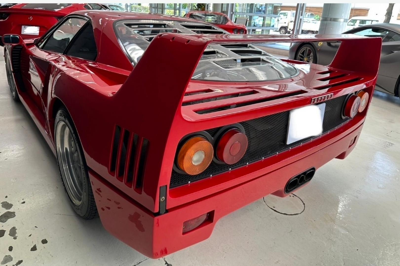 1990 Red Ferrari F40 , 0.000000, 0.000000 - 1990 Ferrari F40 1990 delivered as new in France 1992 delivered to 2nd owner in Japan from France. 2003 current owner All service record from present owner All repaint for refresh perfect skill Exchanged new cutch and master last month, was reupholstered both of the seat new fabric and spong - Photo#5