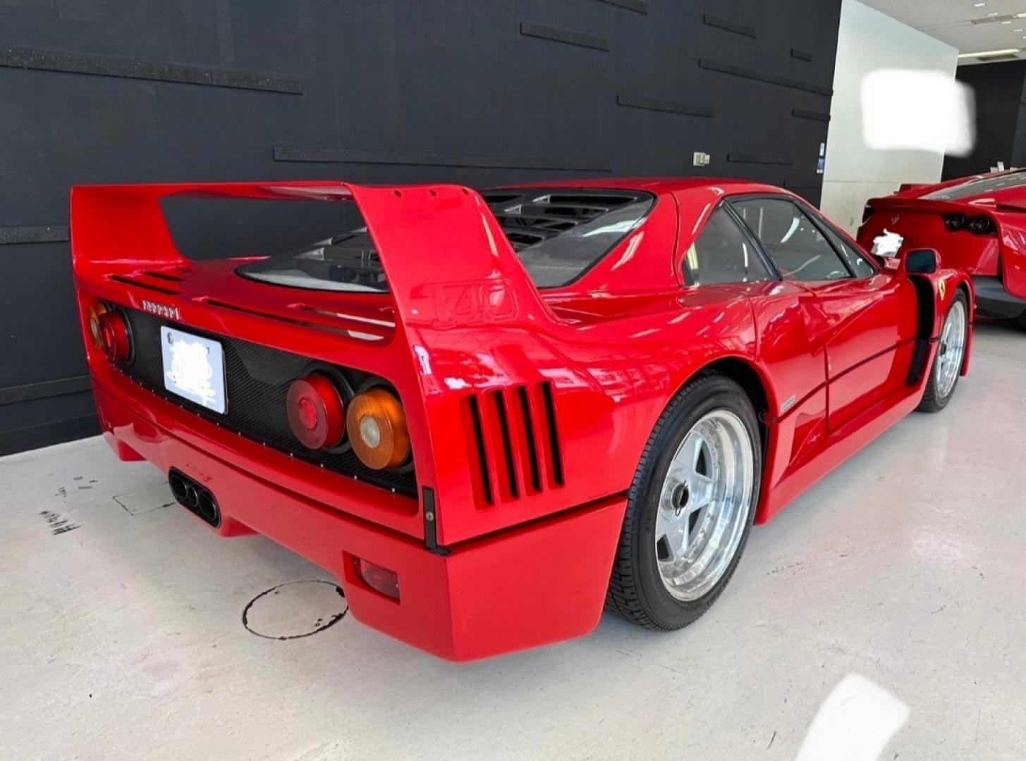 1990 Red Ferrari F40 , 0.000000, 0.000000 - 1990 Ferrari F40 1990 delivered as new in France 1992 delivered to 2nd owner in Japan from France. 2003 current owner All service record from present owner All repaint for refresh perfect skill Exchanged new cutch and master last month, was reupholstered both of the seat new fabric and spong - Photo#6