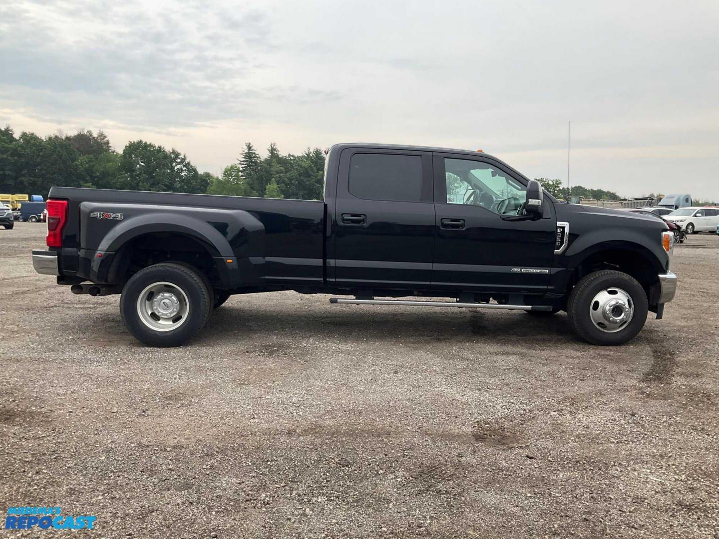 2017 Black /Black Ford F-350 SD Lariat Crew Cab Long Bed DRW 4WD (1FT8W3DT1HE) with an 6.7L V8 OHV 16V DIESEL engine, 6A transmission, located at 1725 US-68 N, Bellefontaine, OH, 43311, (937) 592-5466, 40.387783, -83.752388 - 2017 FORD F350 LARIAT “DRW” CREW CAB 4x4 6.7 DIESEL, AUTO, Black/Black Leather Heated/Cooled Power Seats, AM/FM, USB, Touchscreen, Power Windows, Power Locks, Power Mirrors, Cruise Control, Temperature/Compass, Garage Door System, Custom Driver Settings, Pano roof, Steering Wheel Controls, Adjus - Photo#6