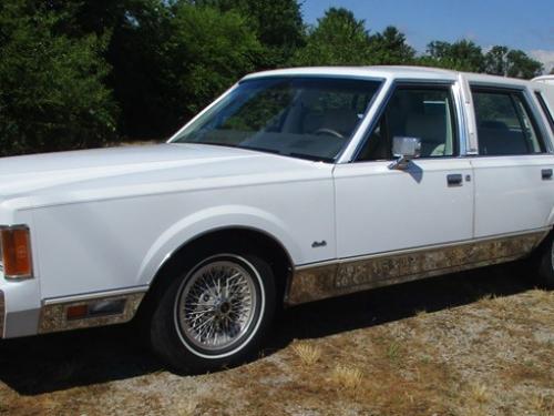 1989 Lincoln Town Car Signature