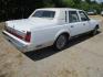 1989 White /White Lincoln Town Car (1LNBM82F7KY) with an V8 engine, Automatic transmission, located at 1725 US-68 N, Bellefontaine, OH, 43311, (937) 592-5466, 40.387783, -83.752388 - 1989 LINCOLN LUXURY TOWN CAR 5.0L V8, AUTO, Landau Top w/Coach Lights, White/White Leather Int., AM/FM/CASS, Opera Windows, Auto Lighting Power Antenna, PW, PL, Power Deck Release, Tilt Steering, Fingertip Speed Control, Alum Wire Wheels. Loaded with extras - Photo#4