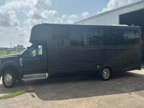 2018 Starcraft F550 Limo by Battisti