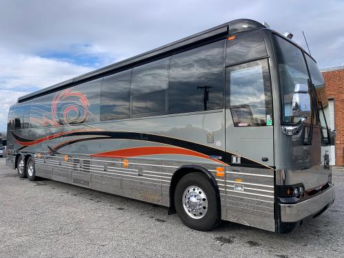 2007 Prevost XLII-